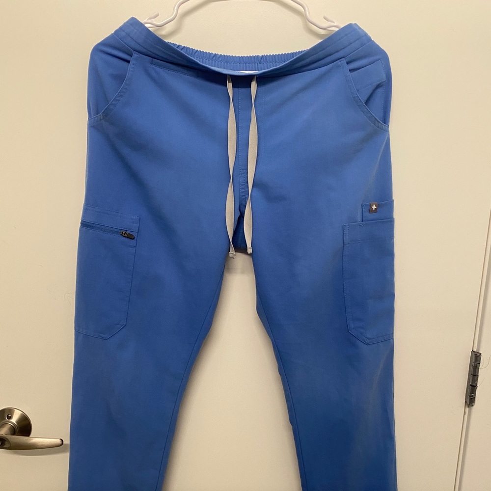 Women’s Figs Scrub Pants